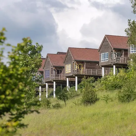 Domaine Du Val Village de vacances 3*