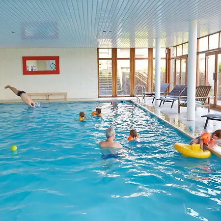 Holiday park Domaine Du Val 3*